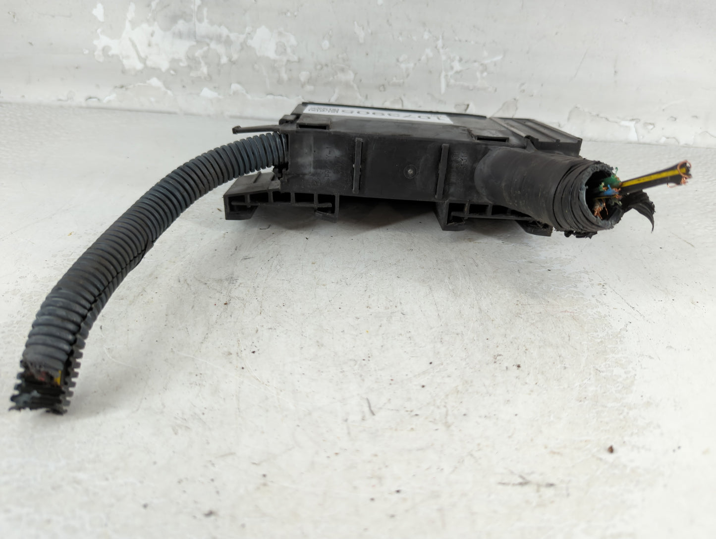 2002-2006 Nissan Altima Fusebox Fuse Box Panel Relay Module P/N:24382 8J011 Fits Fits 2002 2003 2004 2005 2006 OEM Used Auto