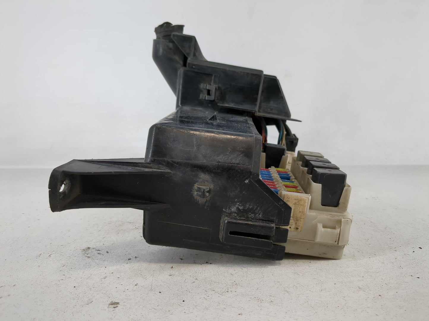 2002-2006 Nissan Altima Fusebox Fuse Box Panel Relay Module P/N:284B7AQ004 Fits Fits 2002 2003 2004 2005 2006 OEM Used Auto 