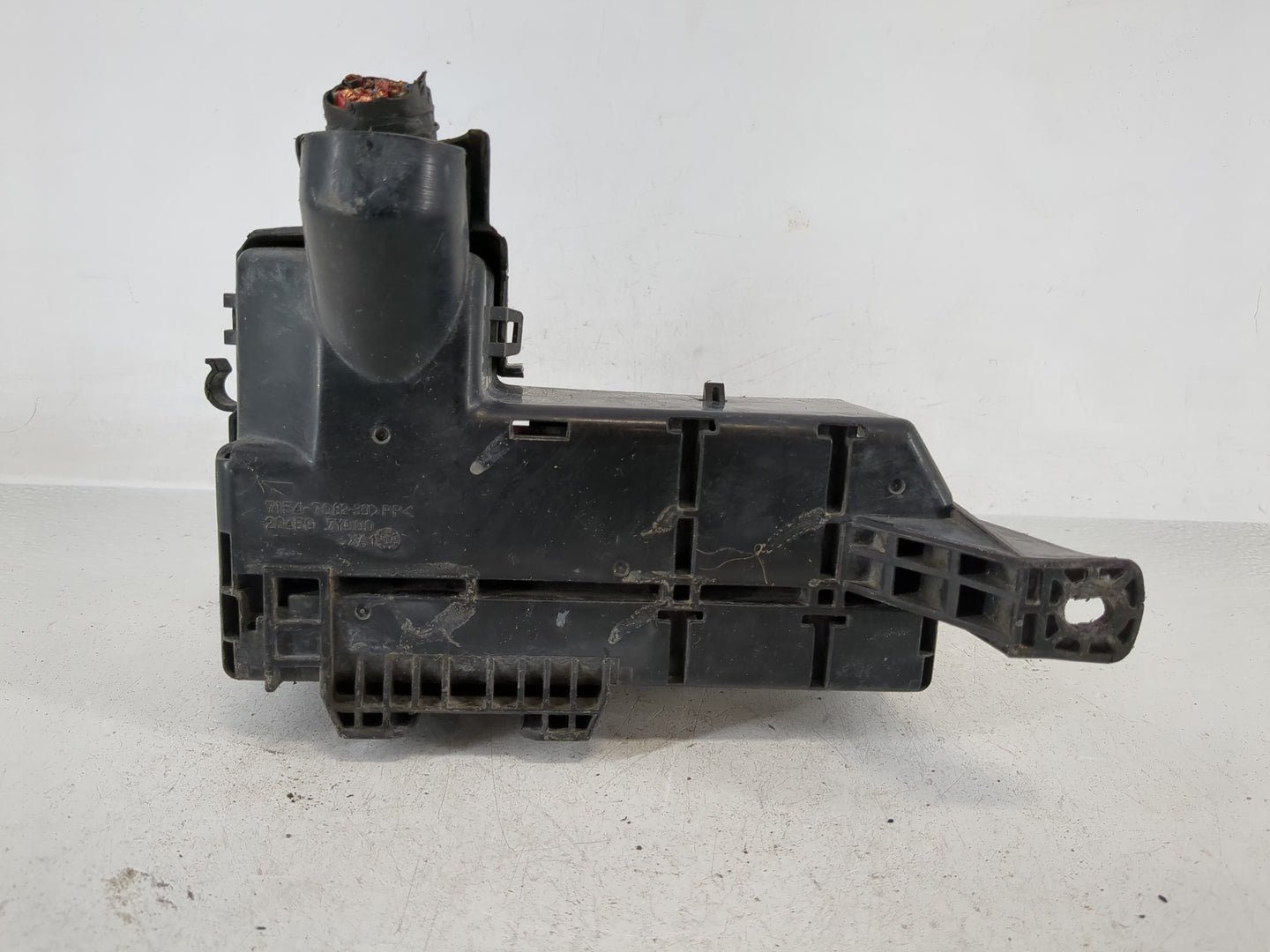 2002-2006 Nissan Altima Fusebox Fuse Box Panel Relay Module P/N:284B7AQ004 Fits Fits 2002 2003 2004 2005 2006 OEM Used Auto 