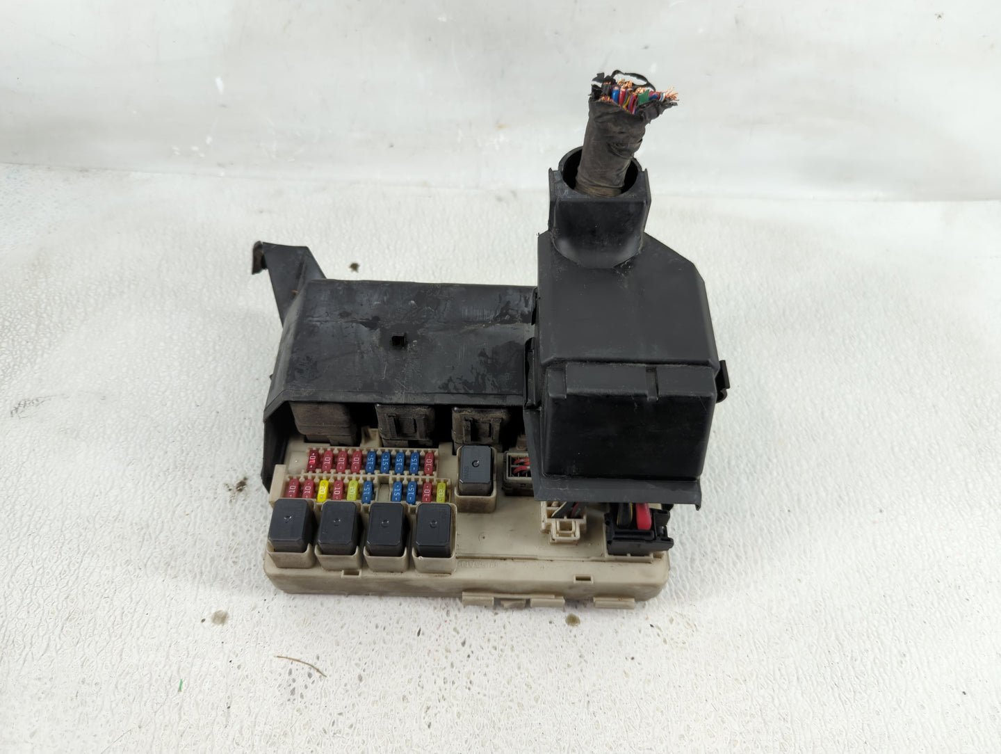 2002-2006 Nissan Altima Fusebox Fuse Box Panel Relay Module P/N:284B7AQ004 Fits Fits 2002 2003 2004 2005 2006 OEM Used Auto 