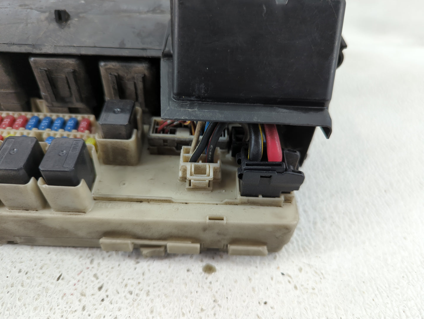 2002-2006 Nissan Altima Fusebox Fuse Box Panel Relay Module P/N:284B7AQ004 Fits Fits 2002 2003 2004 2005 2006 OEM Used Auto 