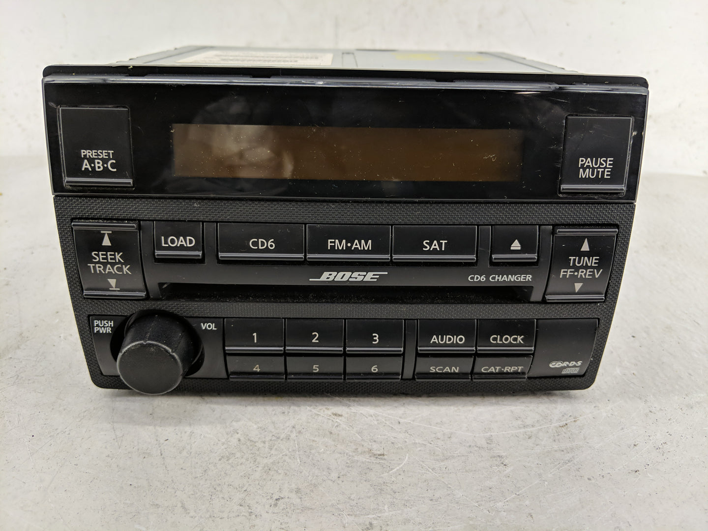 2005-2006 Nissan Altima Radio AM FM Cd Player Receiver Replacement P/N:28185 ZB20B Fits Fits 2005 2006 OEM Used Auto Parts -