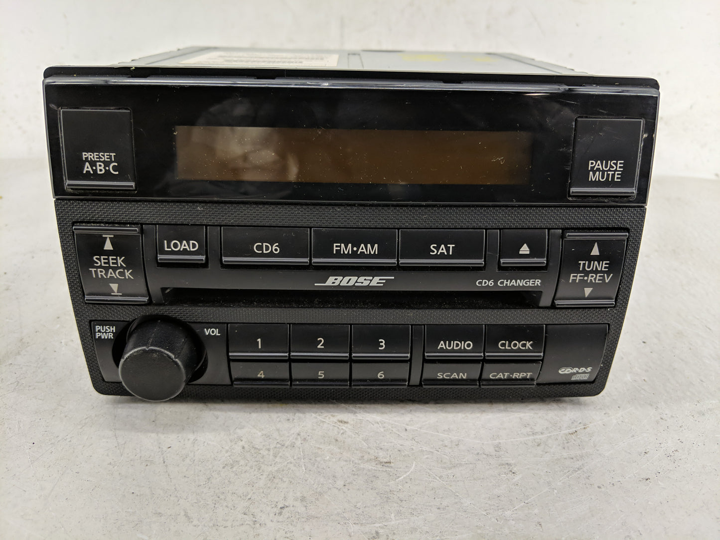2005-2006 Nissan Altima Radio AM FM Cd Player Receiver Replacement P/N:28185 ZB20B Fits Fits 2005 2006 OEM Used Auto Parts -