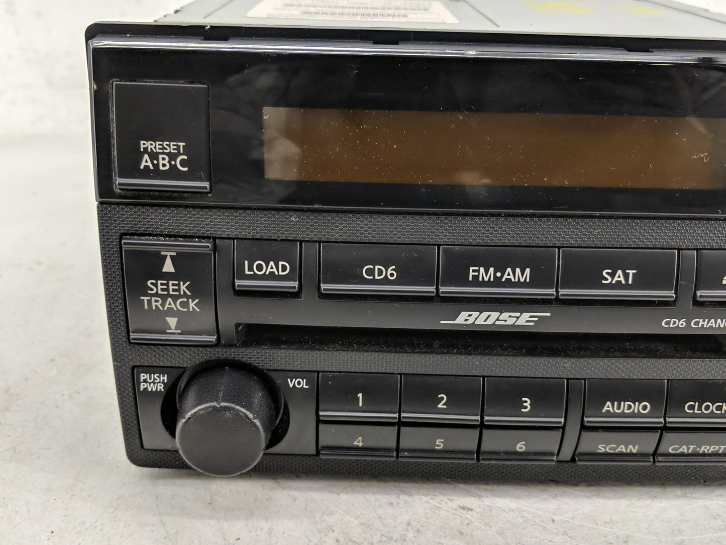 2005-2006 Nissan Altima Radio AM FM Cd Player Receiver Replacement P/N:28185 ZB20B Fits Fits 2005 2006 OEM Used Auto Parts -