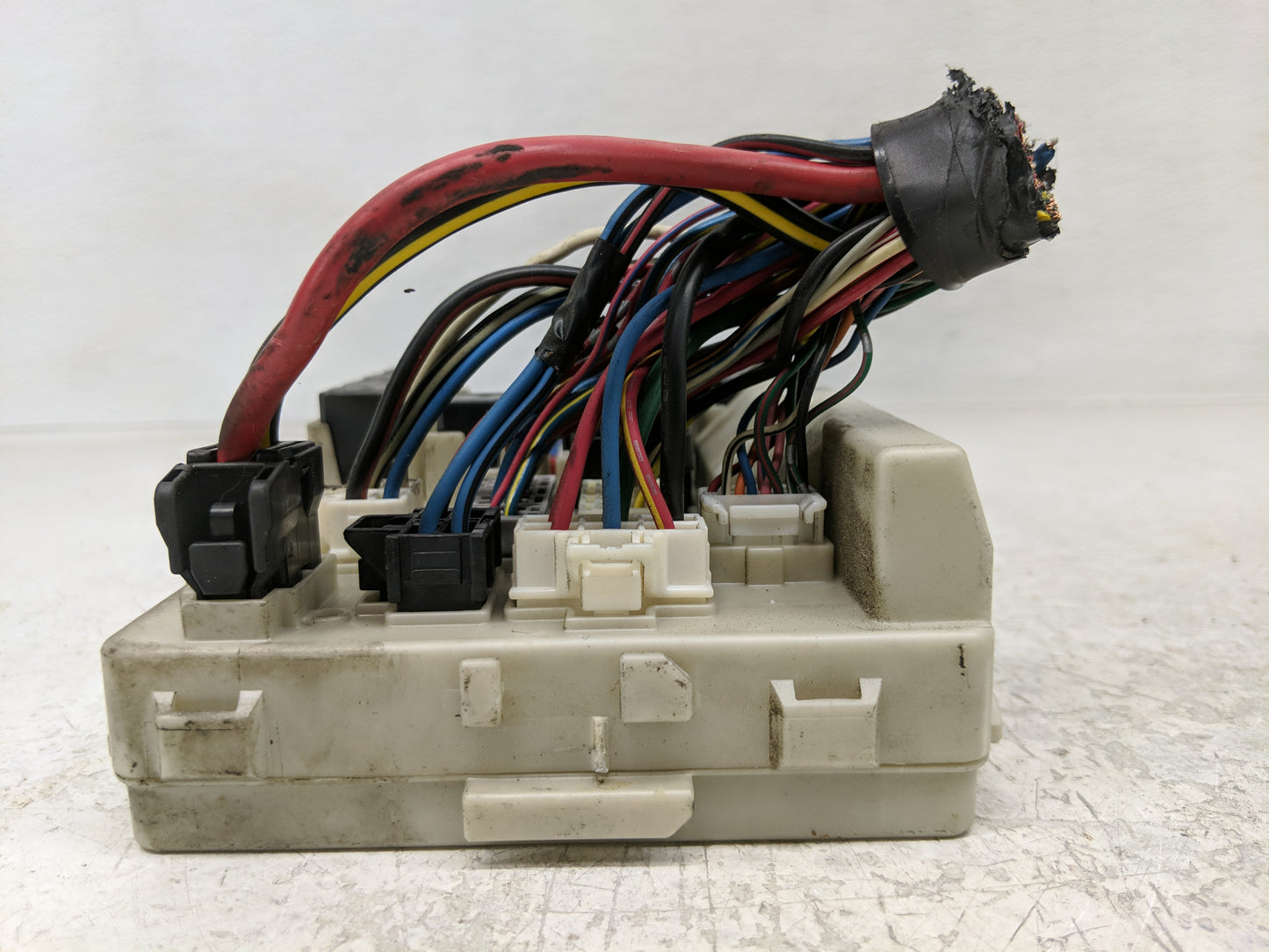 2002-2006 Nissan Altima Fusebox Fuse Box Panel Relay Module P/N:7154-7082-30 284B9 7Y000 Fits Fits 2002 2003 2004 2005 2006 