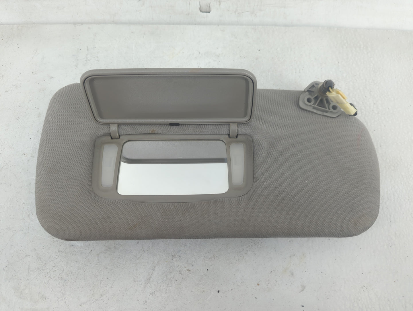 2005-2006 Nissan Altima Sun Visor Shade Replacement Passenger Right Mirror Fits Fits 2005 2006 OEM Used Auto Parts - Oemused