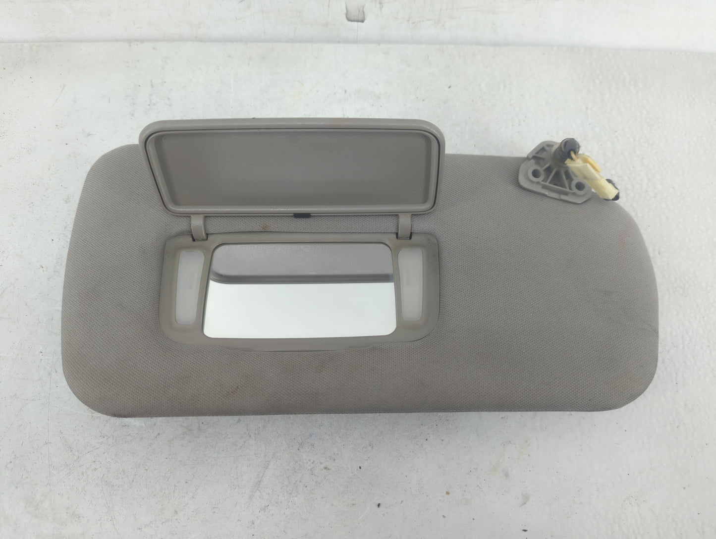 2005-2006 Nissan Altima Sun Visor Shade Replacement Passenger Right Mirror Fits Fits 2005 2006 OEM Used Auto Parts - Oemused