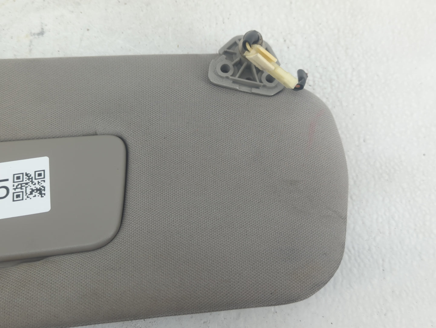 2005-2006 Nissan Altima Sun Visor Shade Replacement Passenger Right Mirror Fits Fits 2005 2006 OEM Used Auto Parts - Oemused