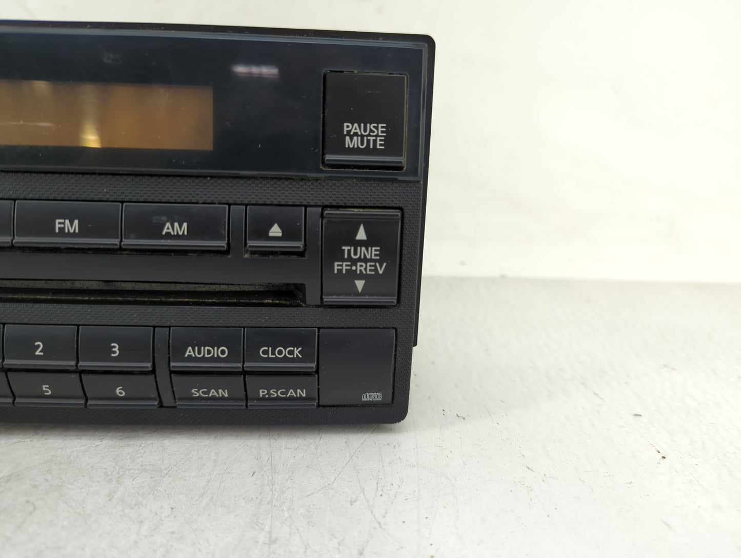 2005-2006 Nissan Altima Radio AM FM Cd Player Receiver Replacement P/N:28185Z5003 Fits Fits 2005 2006 OEM Used Auto Parts - 