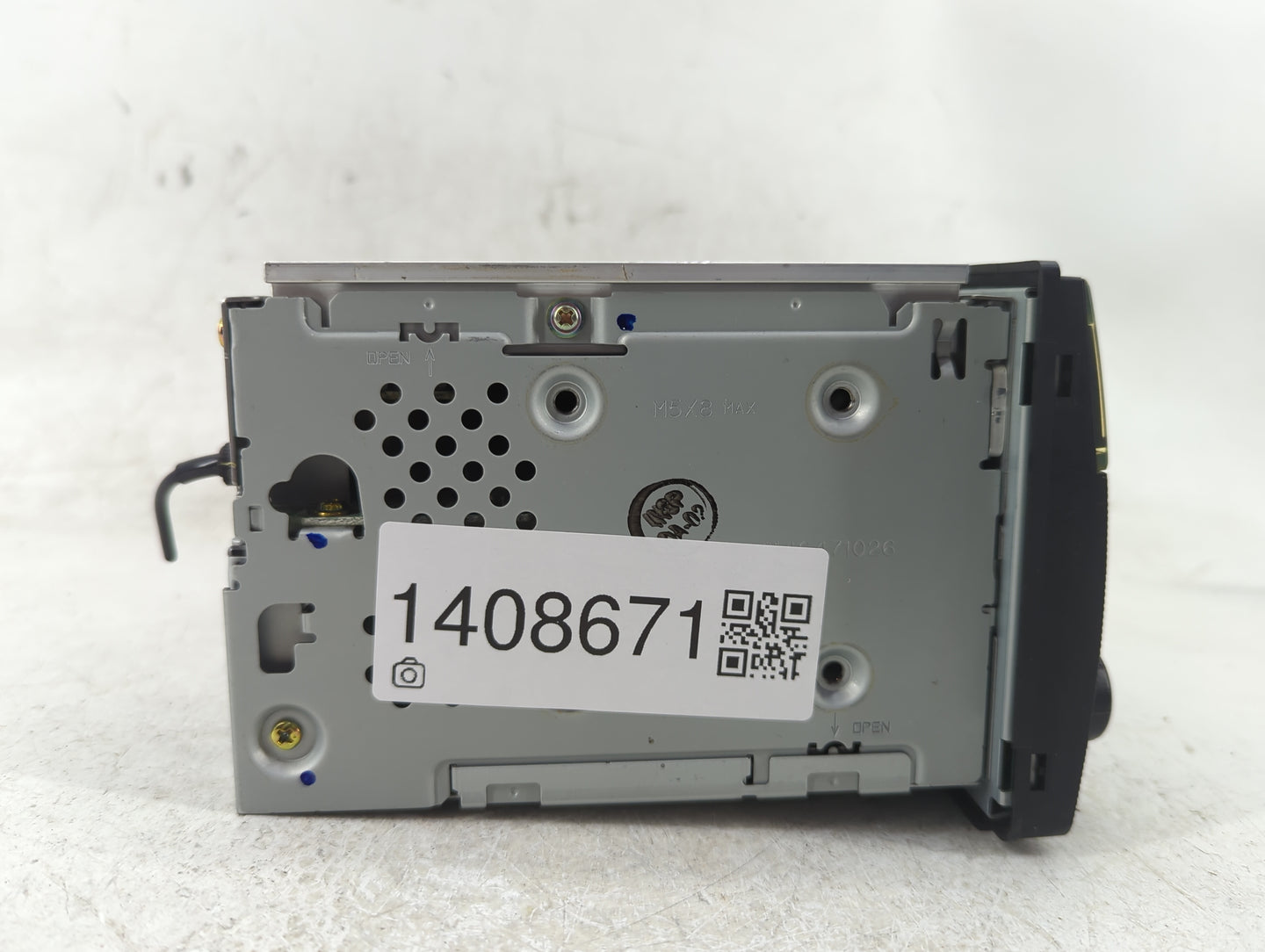 2005-2006 Nissan Altima Radio AM FM Cd Player Receiver Replacement P/N:28185-ZB00B Fits Fits 2005 2006 OEM Used Auto Parts -