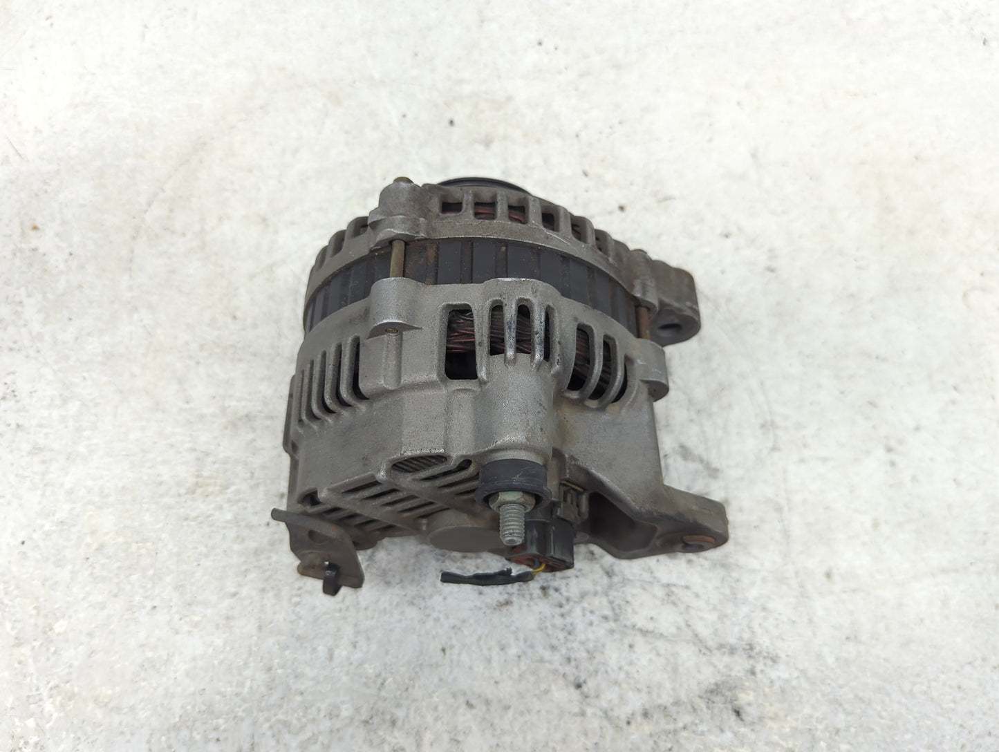 2005 Nissan Altima Alternator Replacement Generator Charging Assembly Engine OEM Fits Fits 1995 1996 1997 1998 OEM Used Auto
