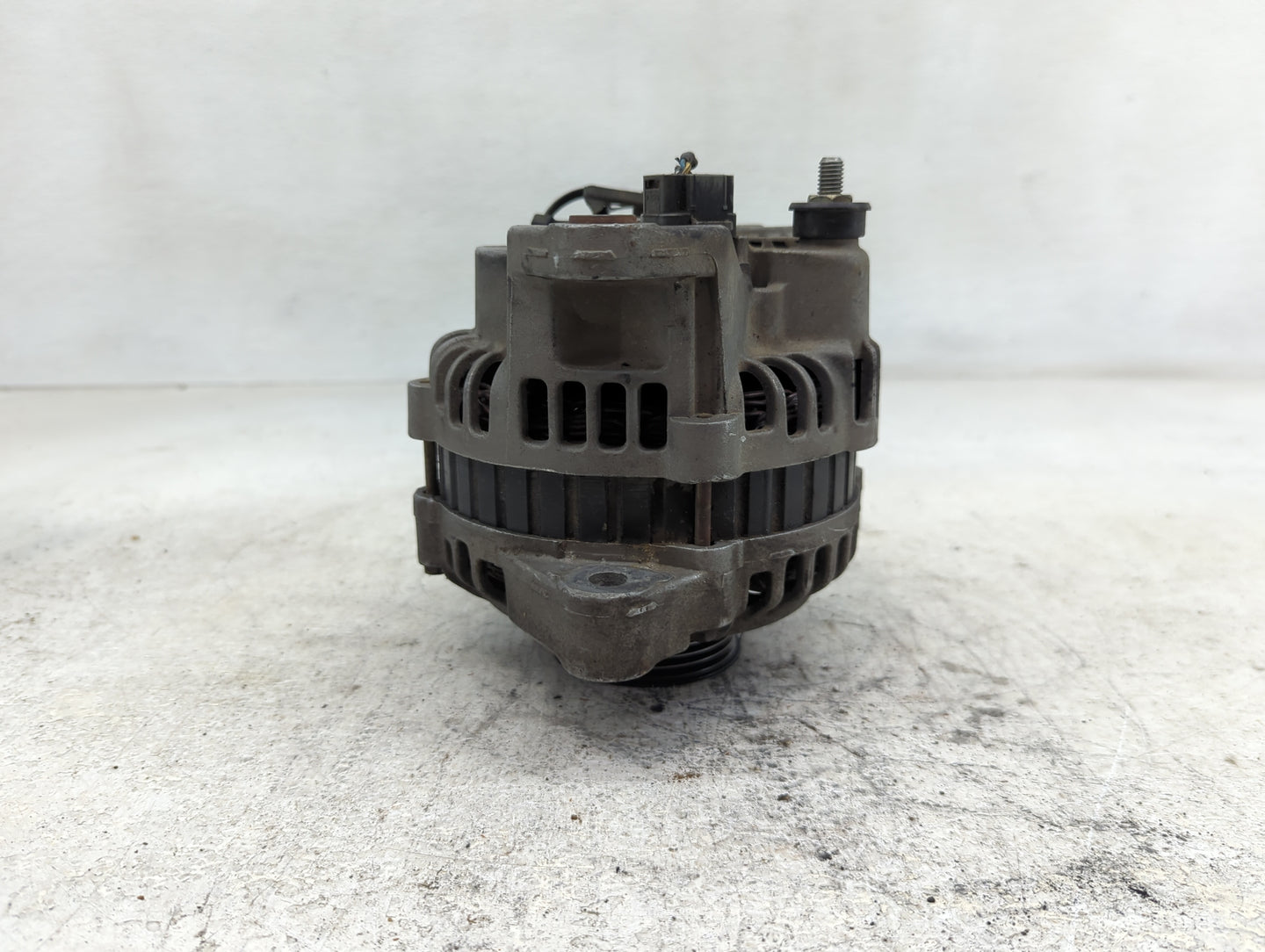 2005 Nissan Altima Alternator Replacement Generator Charging Assembly Engine OEM Fits Fits 1995 1996 1997 1998 OEM Used Auto