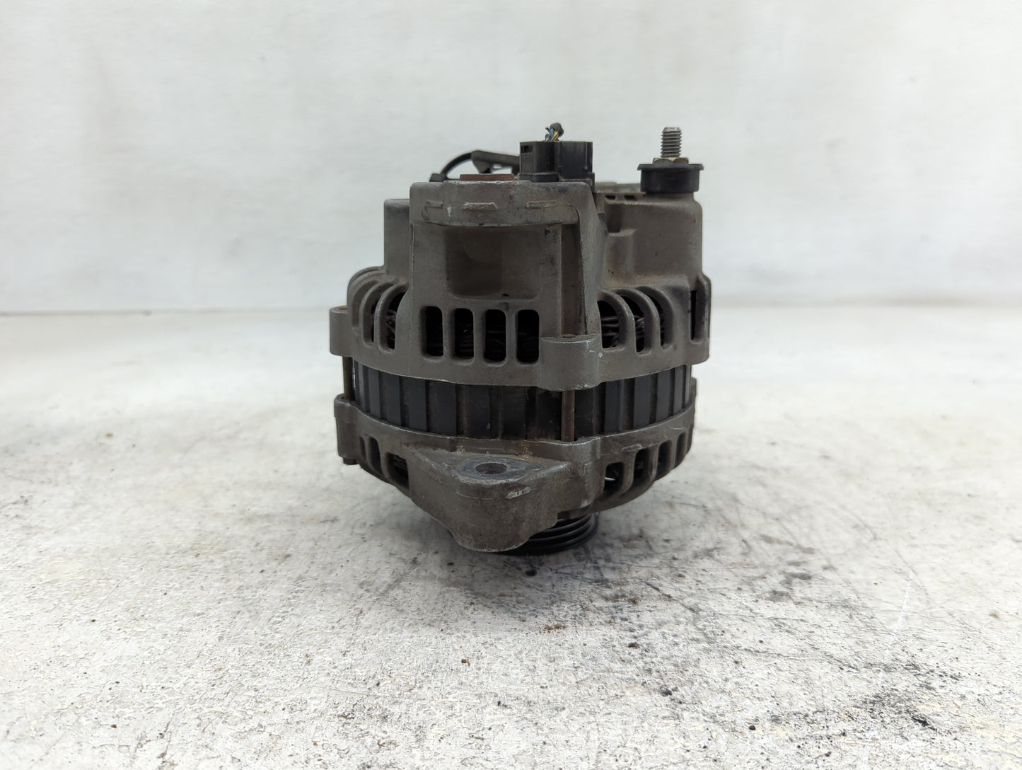2005 Nissan Altima Alternator Replacement Generator Charging Assembly Engine OEM Fits Fits 1995 1996 1997 1998 OEM Used Auto