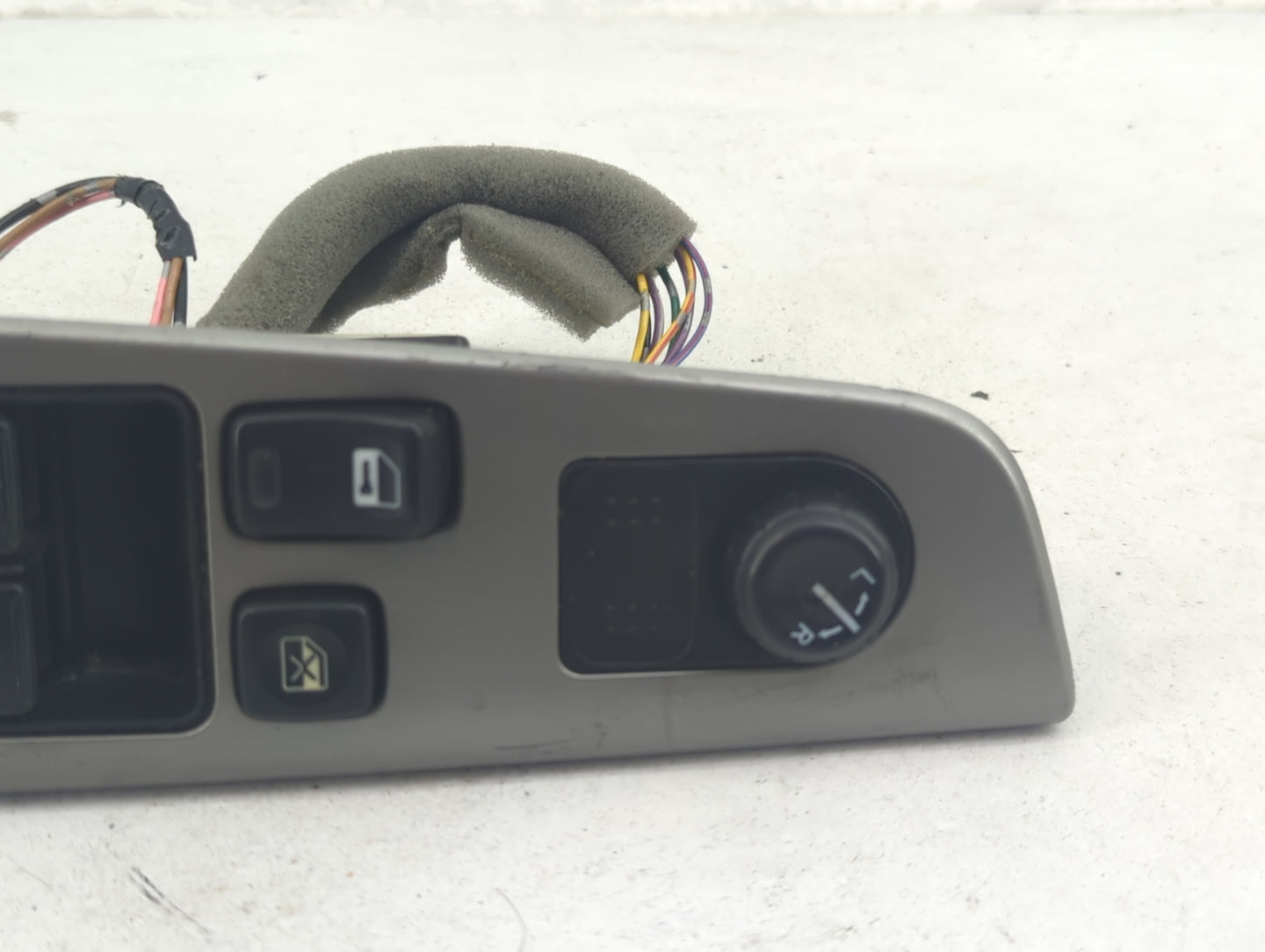 2002-2006 Nissan Altima Master Power Window Switch Replacement Driver Side Left P/N:25401 8J005 Fits OEM Used Auto Parts - O