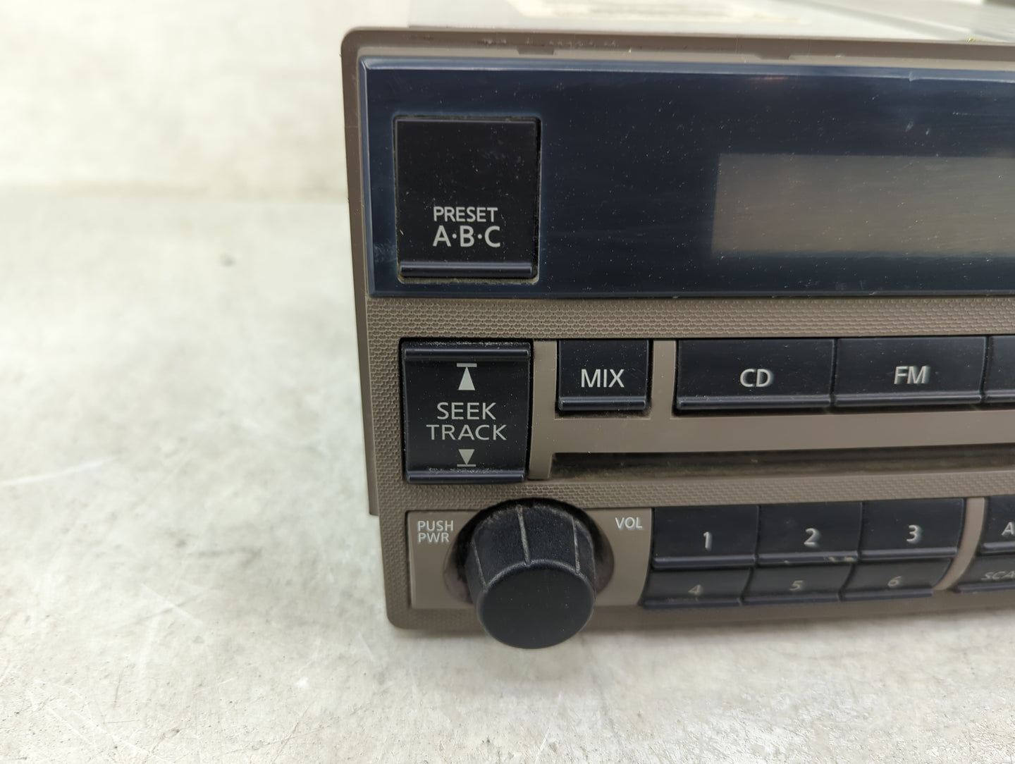 2005-2006 Nissan Altima Radio AM FM Cd Player Receiver Replacement P/N:28185 ZB002 CQ-JN2364X Fits Fits 2005 2006 OEM Used A