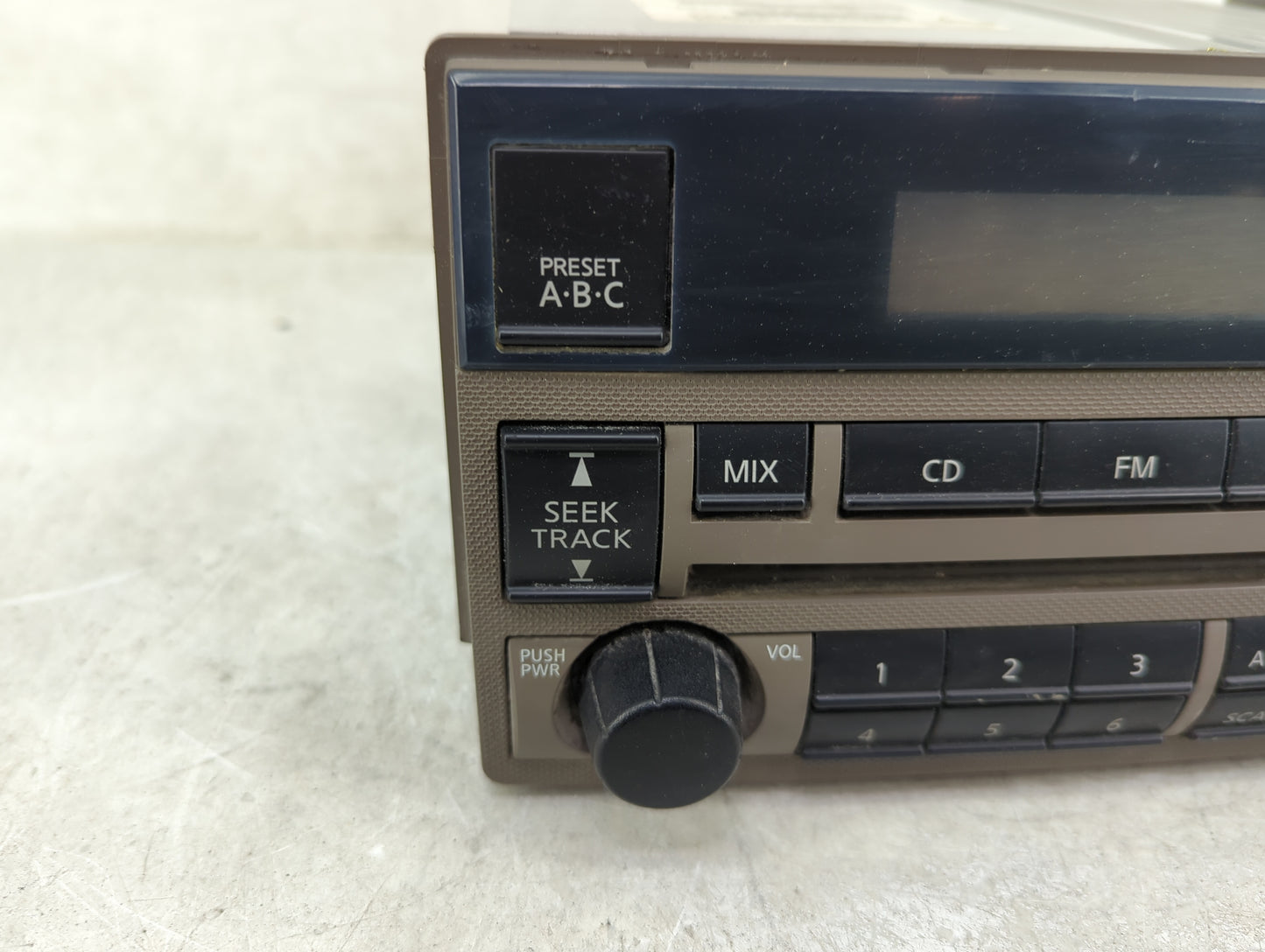 2005-2006 Nissan Altima Radio AM FM Cd Player Receiver Replacement P/N:28185 ZB002 CQ-JN2364X Fits Fits 2005 2006 OEM Used A