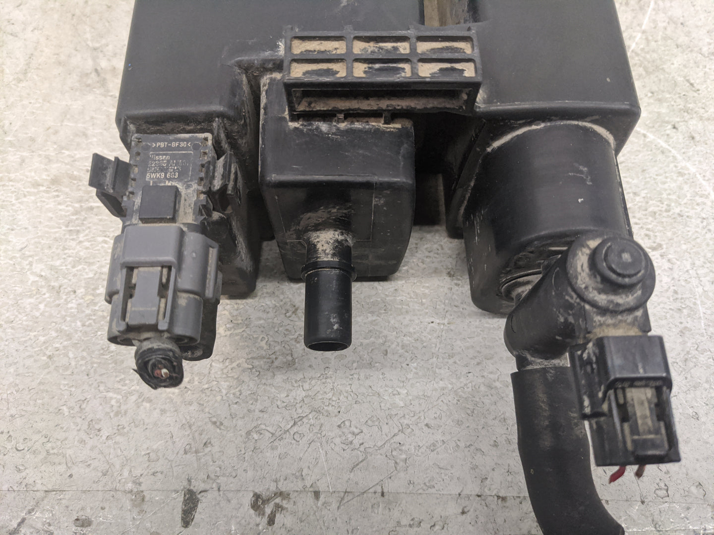 2005 Nissan Altima Fuel Vapor Charcoal Canister - Oemusedautoparts1.com