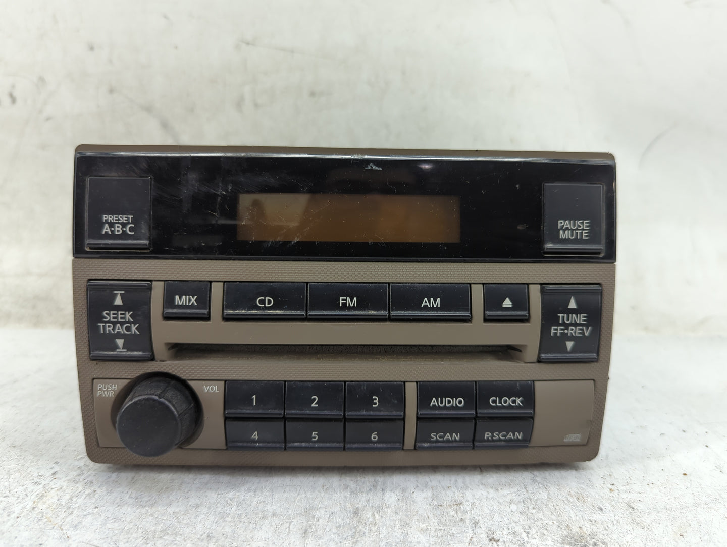 2005-2006 Nissan Altima Radio AM FM Cd Player Receiver Replacement P/N:28185 ZB10C CQ-JN2465X Fits Fits 2005 2006 OEM Used A