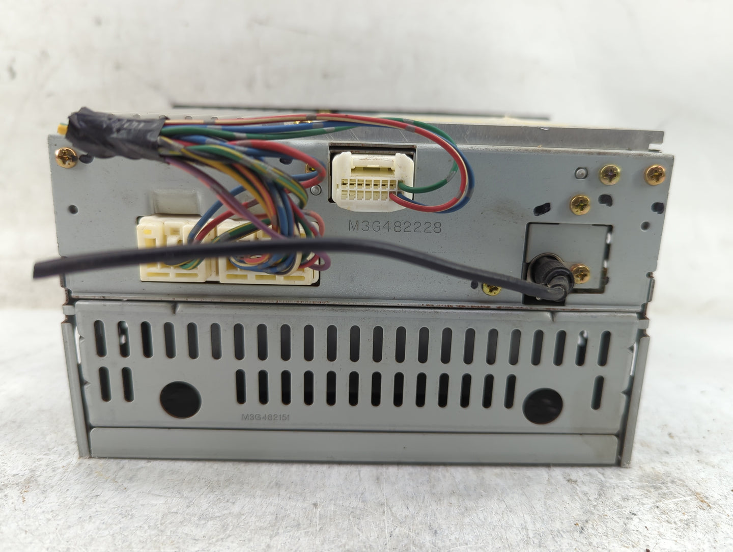 2005-2006 Nissan Altima Radio AM FM Cd Player Receiver Replacement P/N:28185 ZB10C CQ-JN2465X Fits Fits 2005 2006 OEM Used A