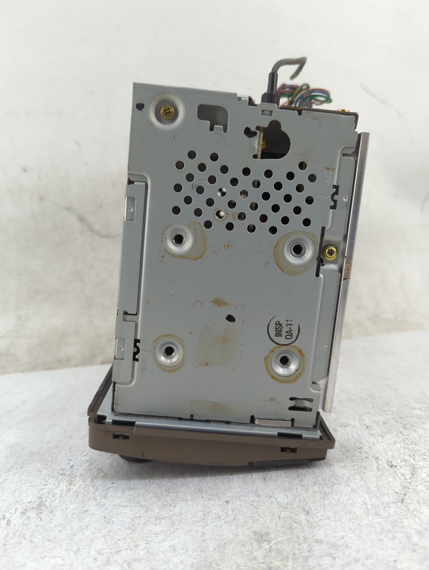 2005-2006 Nissan Altima Radio AM FM Cd Player Receiver Replacement P/N:28185 ZB10C CQ-JN2465X Fits Fits 2005 2006 OEM Used A