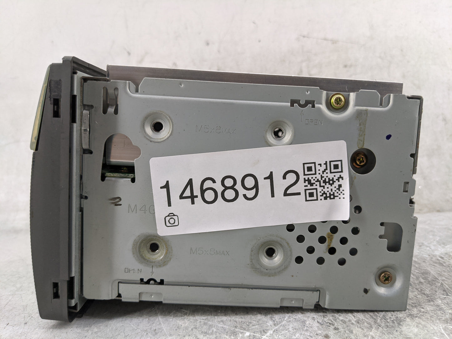 2005-2006 Nissan Altima Radio AM FM Cd Player Receiver Replacement P/N:28185 ZB100 CQ-JN2361X Fits Fits 2005 2006 OEM Used A