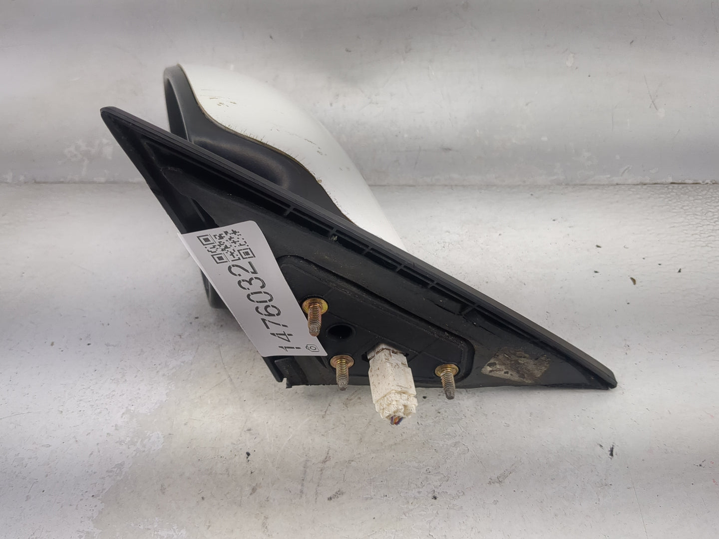 2005-2006 Nissan Altima Driver Side View Mirror - Left Door Mirror OEM Used - Oemusedautoparts1.com