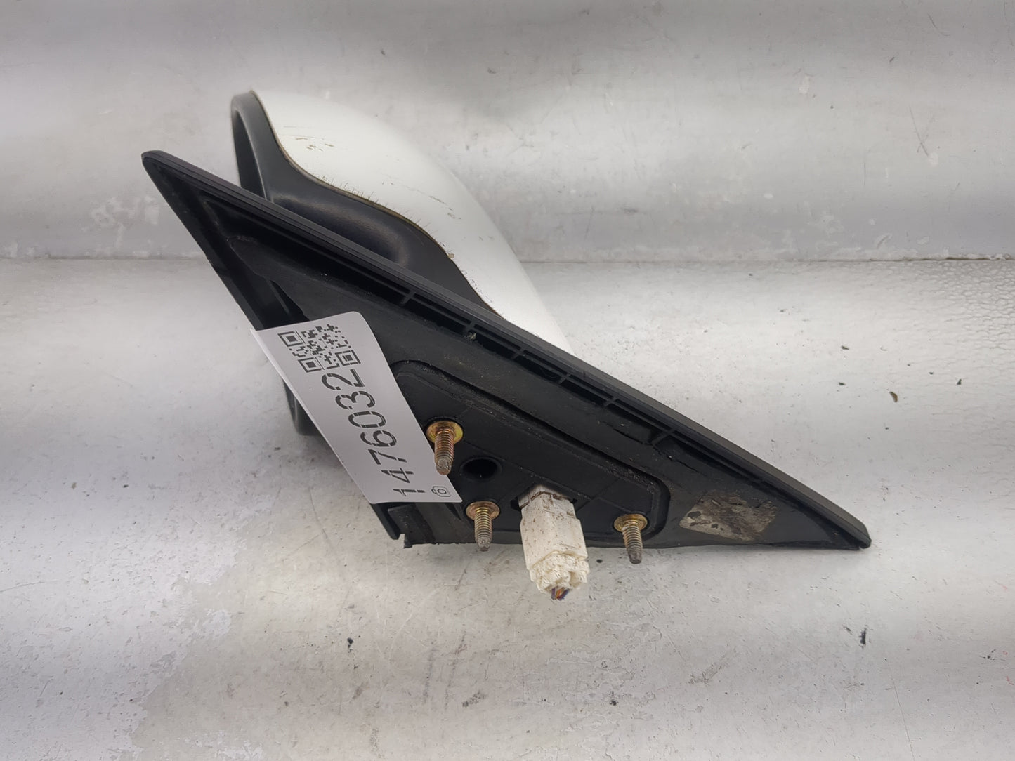 2005-2006 Nissan Altima Driver Side View Mirror - Left Door Mirror OEM Used - Oemusedautoparts1.com