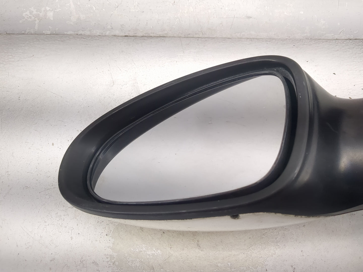 2005-2006 Nissan Altima Driver Side View Mirror - Left Door Mirror OEM Used - Oemusedautoparts1.com