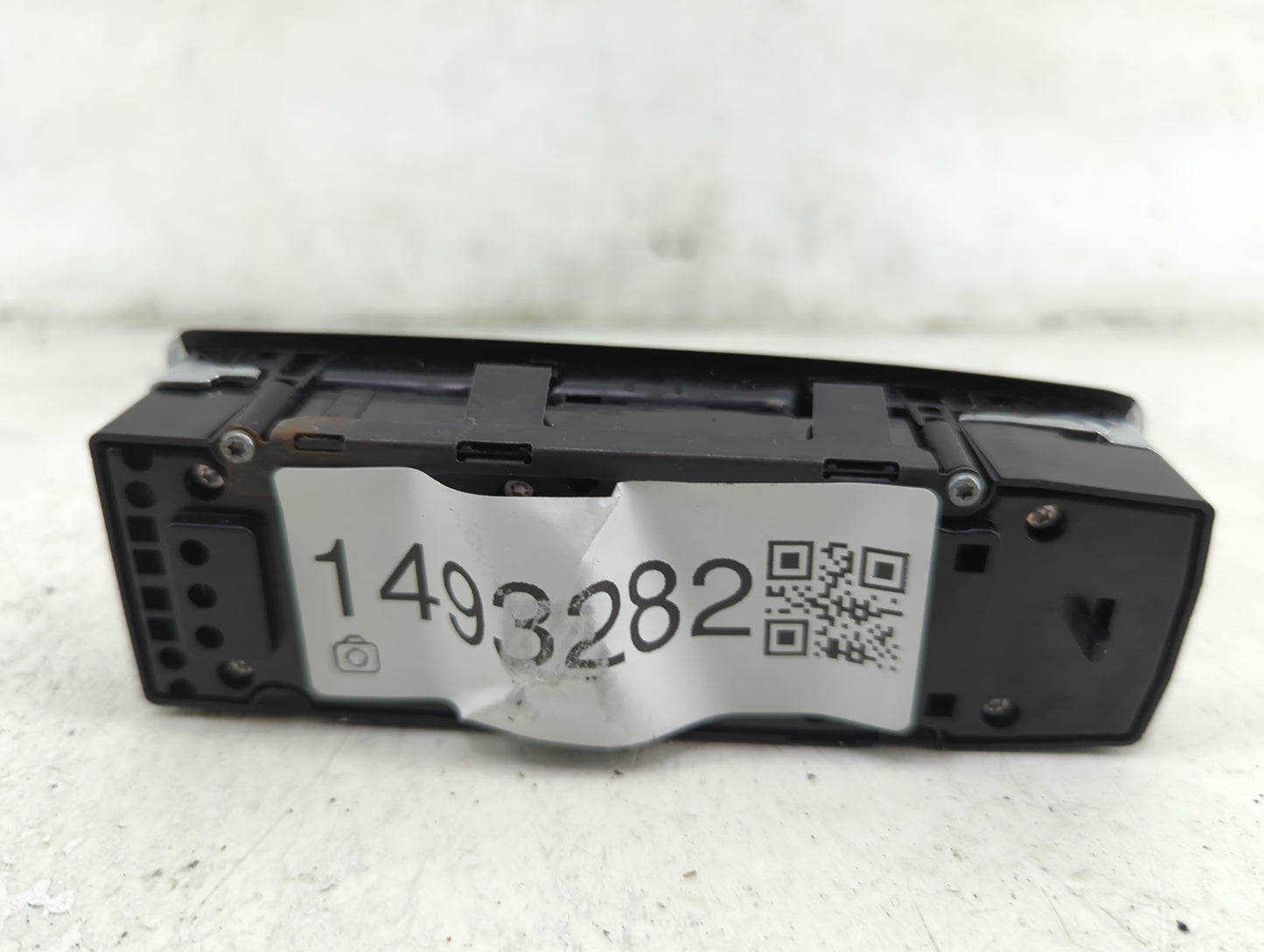 2005 Nissan Altima Master Power Window Switch Replacement Driver Side Left Fits OEM Used Auto Parts - Oemusedautoparts1.com