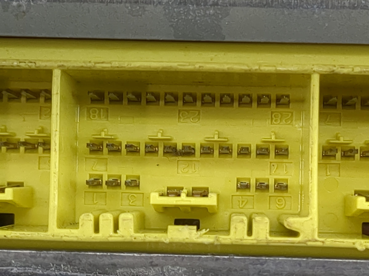 2005-2005 Nissan Altima Safety Restraint Srs Airbag Control Module - Oemusedautoparts1.com