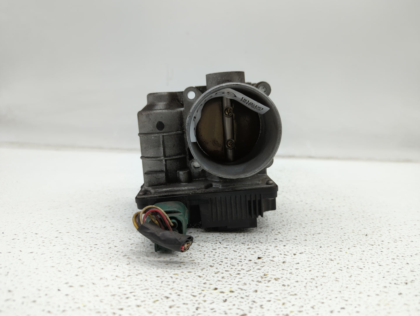 2002-2006 Nissan Altima Throttle Body P/N:RME60-05 576-01, SERA576-01, RME60-06 Fits Fits 2002 2003 2004 2005 2006 OEM Used 