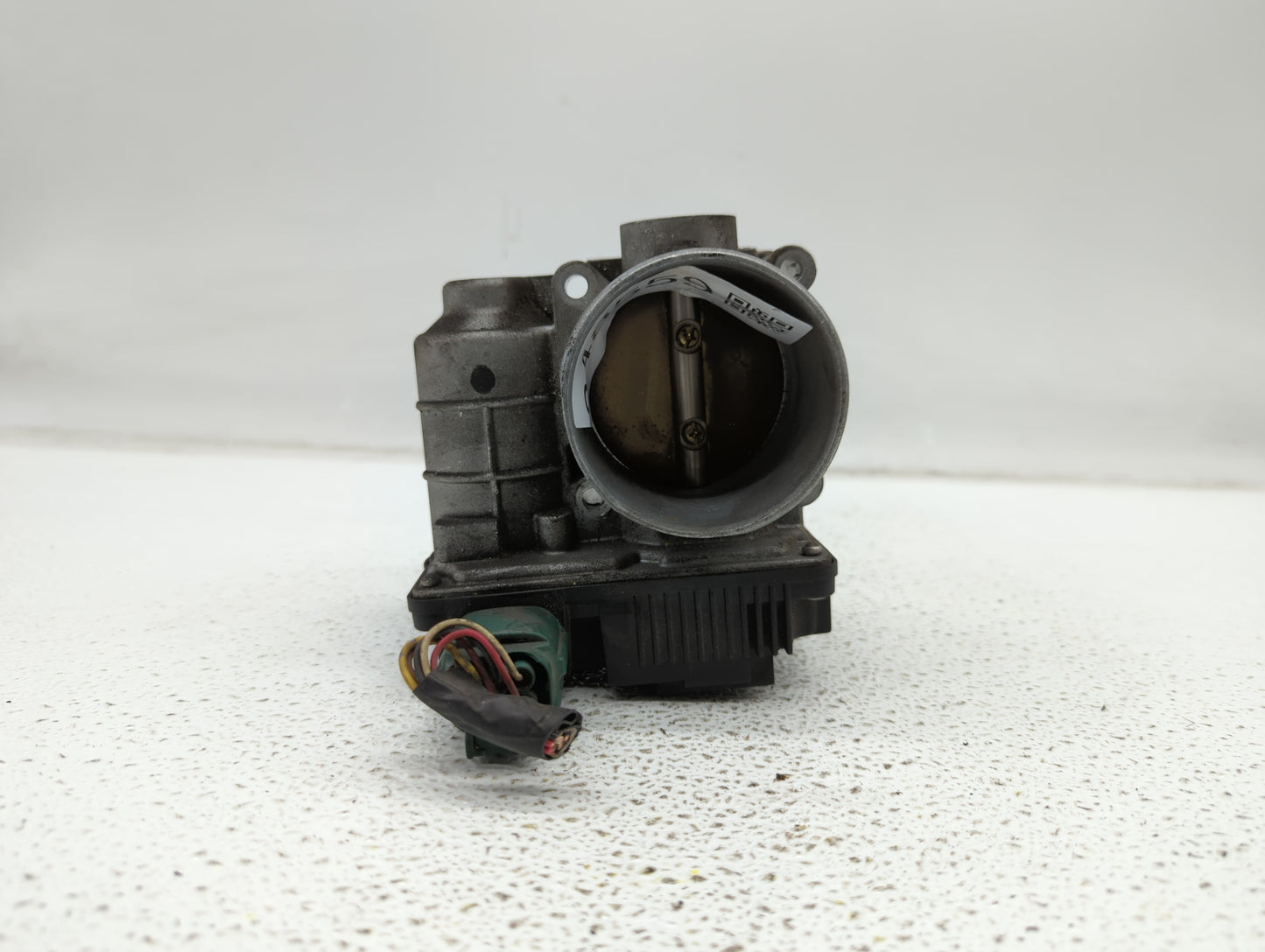2002-2006 Nissan Altima Throttle Body P/N:RME60-05 576-01, SERA576-01, RME60-06 Fits Fits 2002 2003 2004 2005 2006 OEM Used 