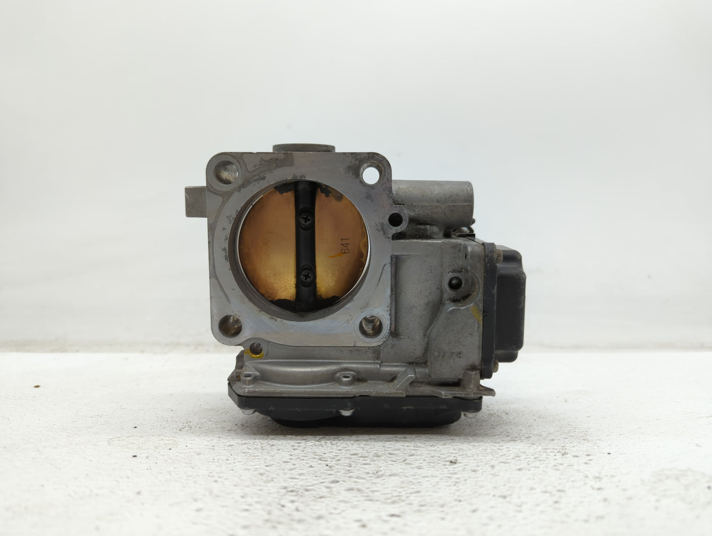 2002-2006 Nissan Altima Throttle Body P/N:RME70-04 A576-01, RME70 Fits Fits 2002 2003 2004 2005 2006 OEM Used Auto Parts - O