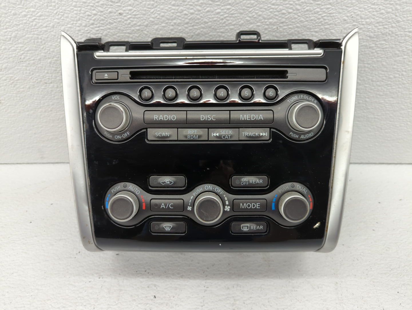 2005-2006 Nissan Altima Radio Control Panel - Oemusedautoparts1.com