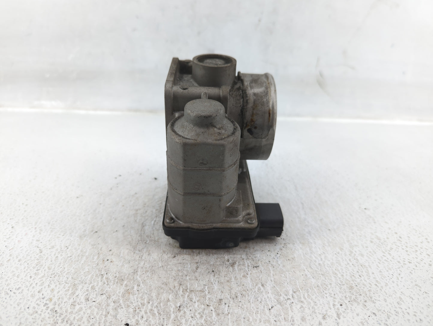 2002-2006 Nissan Altima Throttle Body P/N:RME60-06 Fits Fits 2002 2003 2004 2005 2006 OEM Used Auto Parts - Oemusedautoparts