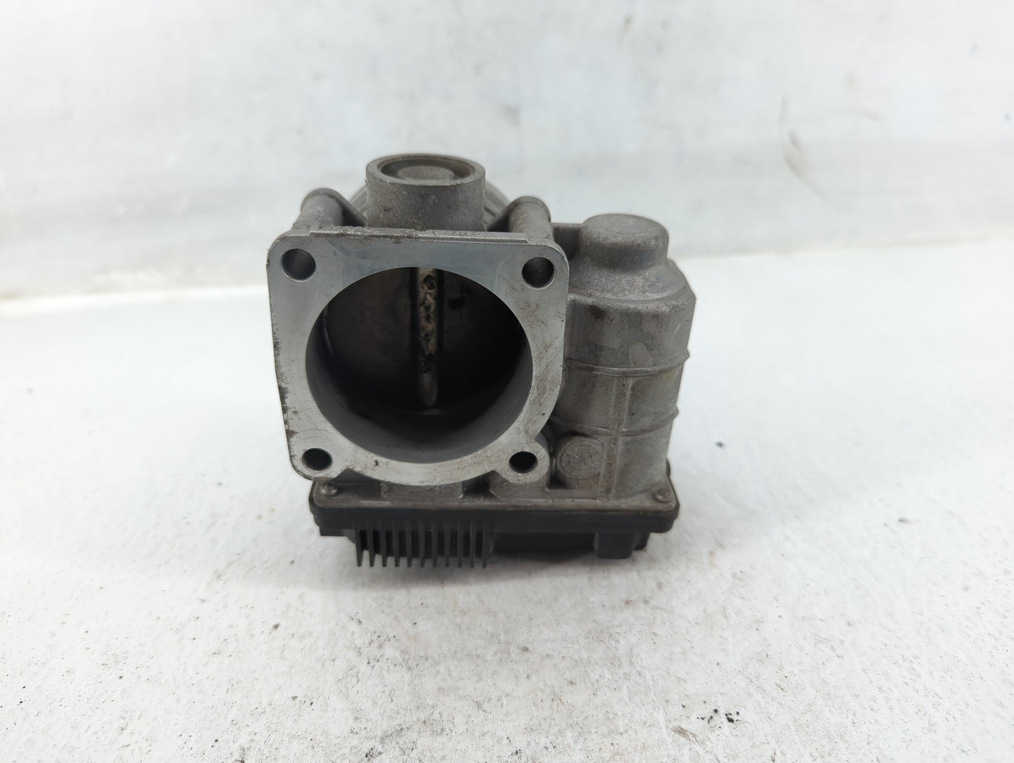 2002-2006 Nissan Altima Throttle Body Fits Fits 2002 2003 2004 2005 2006 OEM Used Auto Parts - Oemusedautoparts1.com