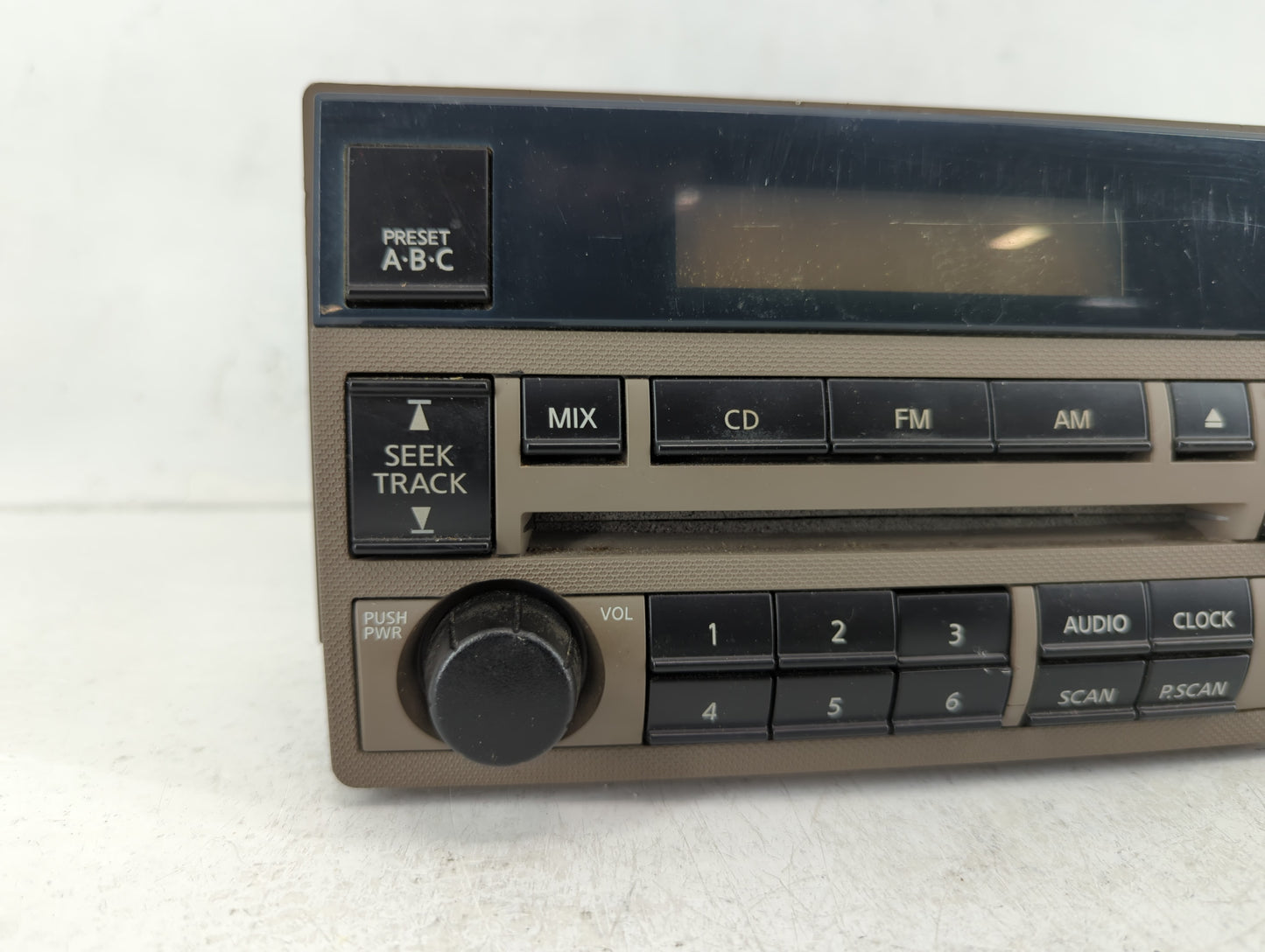 2005-2006 Nissan Altima Radio AM FM Cd Player Receiver Replacement P/N:28185 ZB00C Fits Fits 2005 2006 OEM Used Auto Parts -