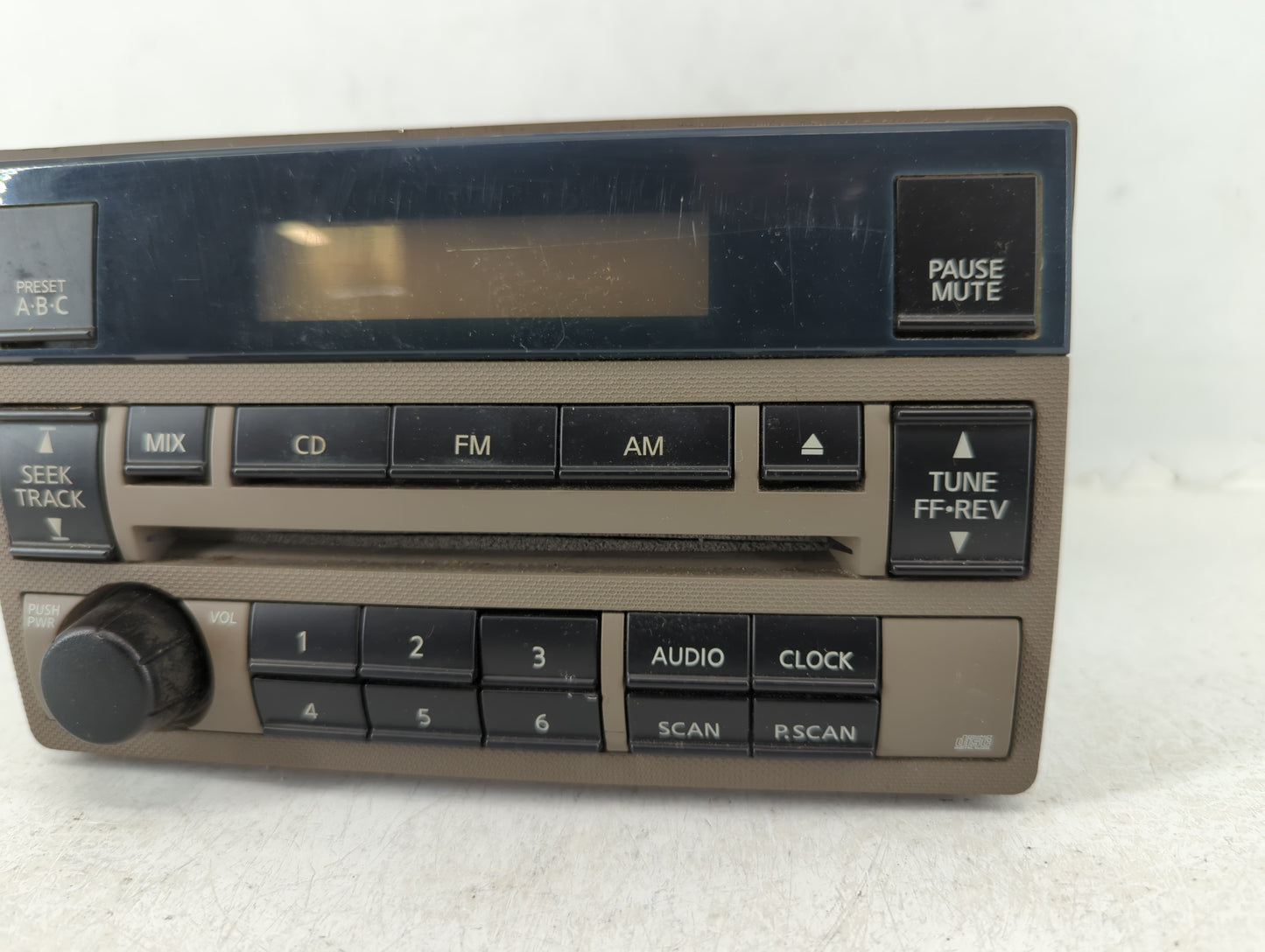 2005-2006 Nissan Altima Radio AM FM Cd Player Receiver Replacement P/N:28185 ZB00C Fits Fits 2005 2006 OEM Used Auto Parts -