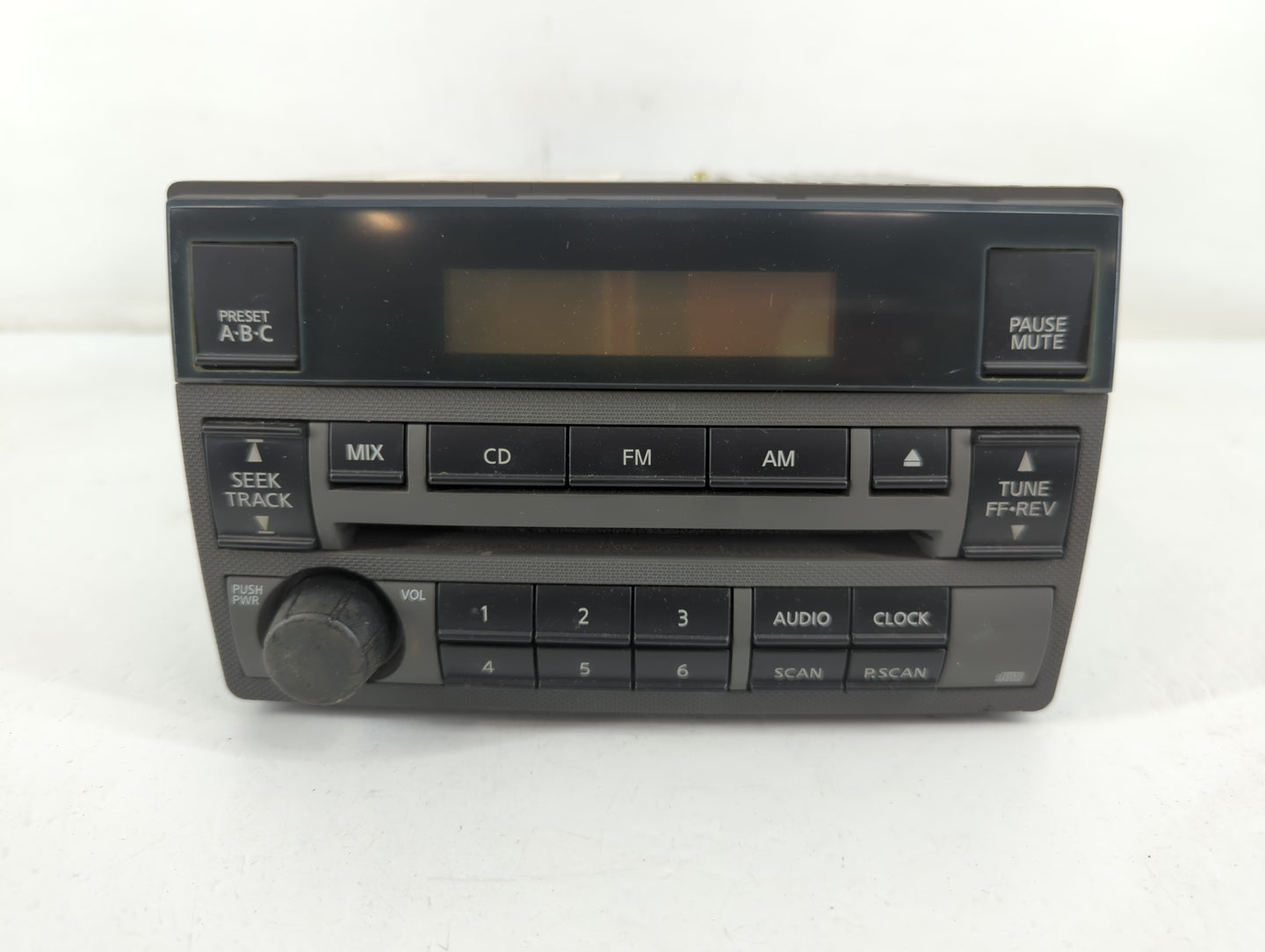 2005-2006 Nissan Altima Am Fm Cd Player Radio Receiver - Oemusedautoparts1.com