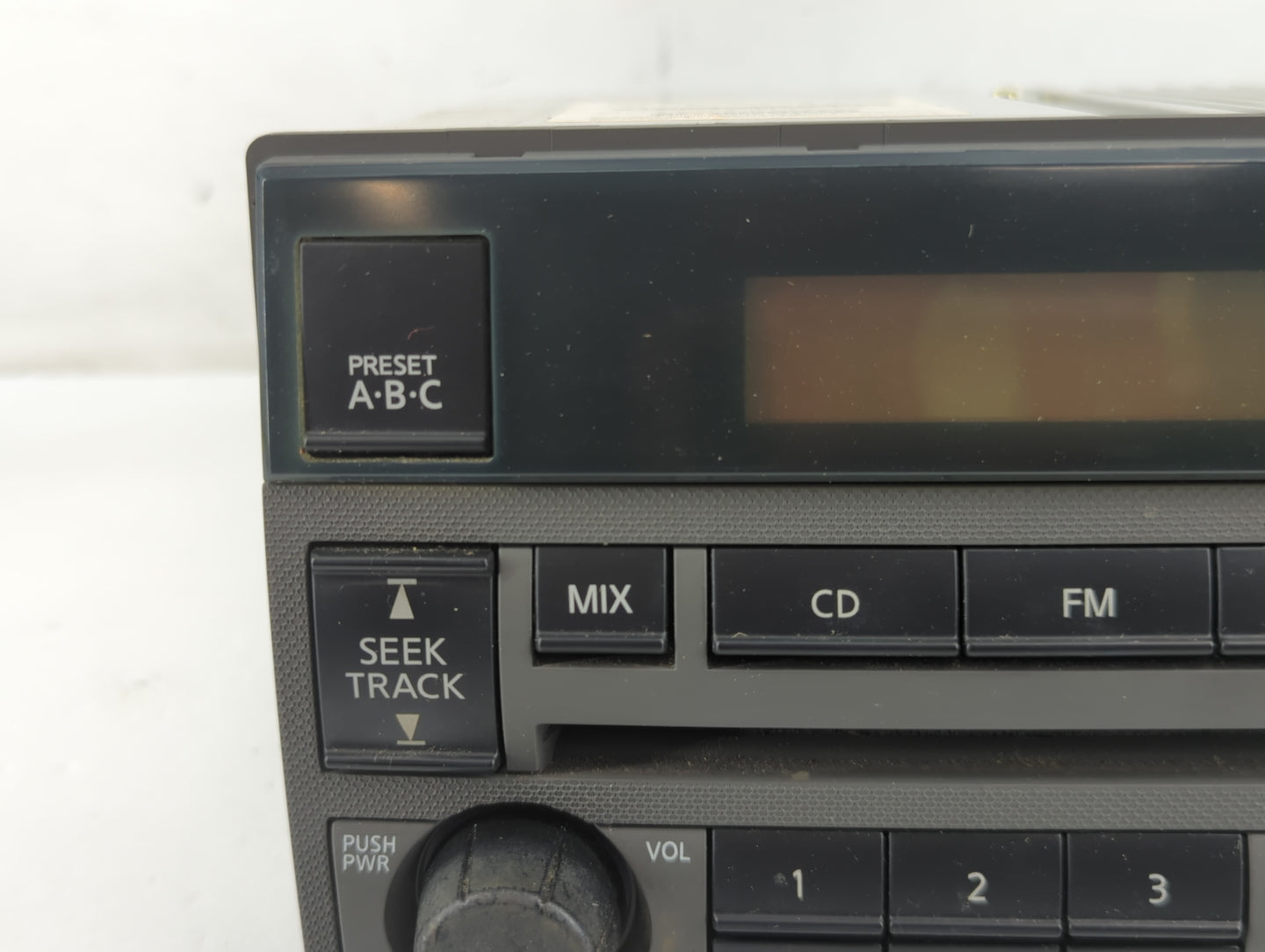 2005-2006 Nissan Altima Am Fm Cd Player Radio Receiver - Oemusedautoparts1.com