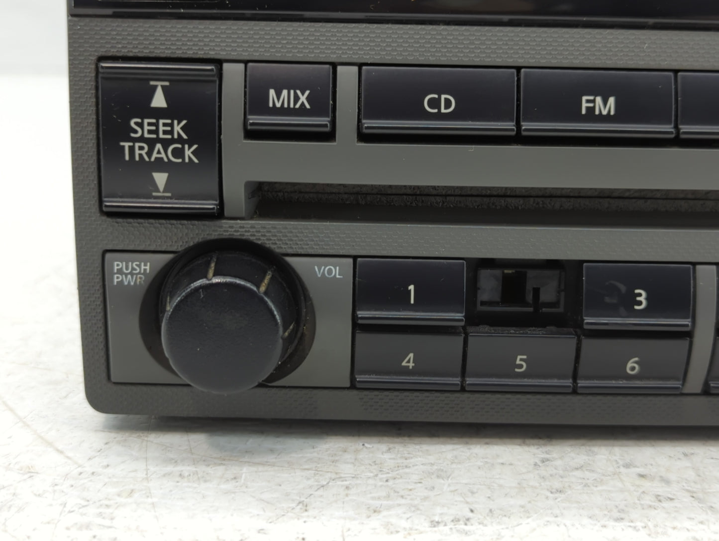 2005-2006 Nissan Altima Radio AM FM Cd Player Receiver Replacement P/N:28185 ZB00A Fits Fits 2005 2006 OEM Used Auto Parts -