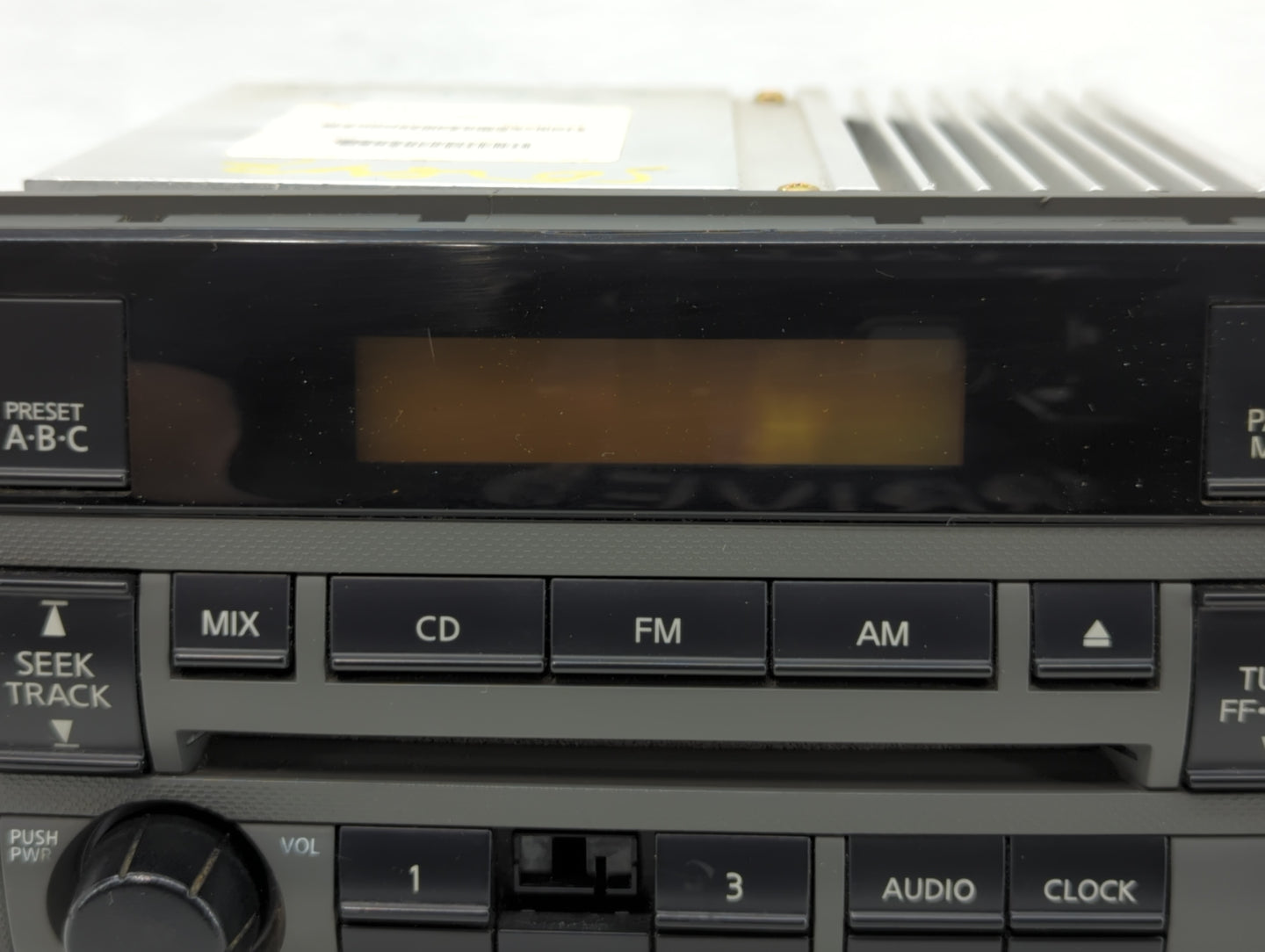 2005-2006 Nissan Altima Radio AM FM Cd Player Receiver Replacement P/N:28185 ZB00A Fits Fits 2005 2006 OEM Used Auto Parts -