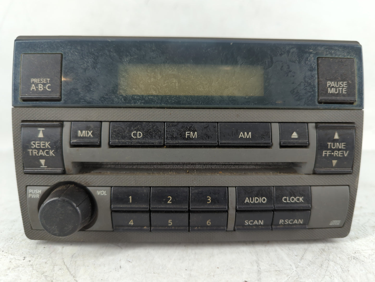 2005-2006 Nissan Altima Radio AM FM Cd Player Receiver Replacement P/N:28185 ZB00A Fits Fits 2005 2006 OEM Used Auto Parts -