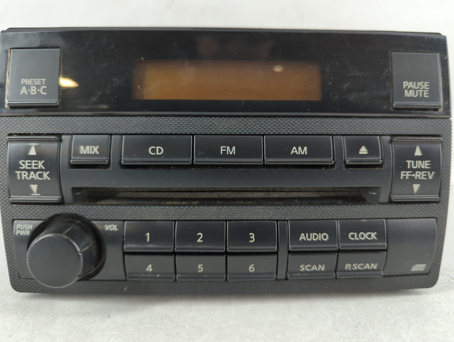 2005-2006 Nissan Altima Am Fm Cd Player Radio Receiver - Oemusedautoparts1.com