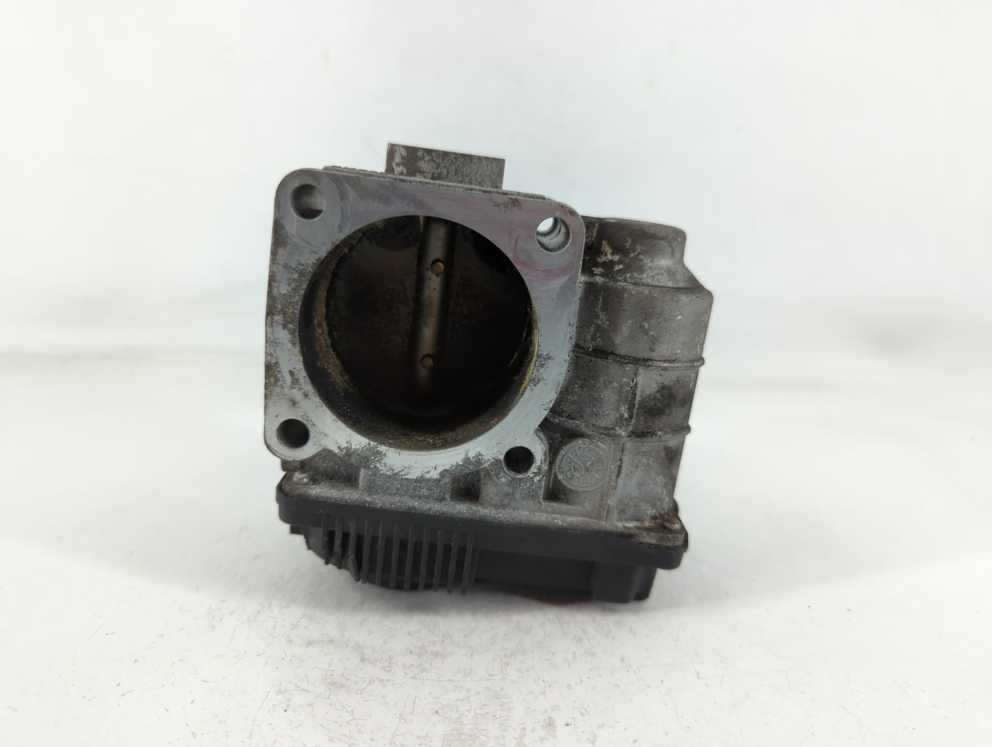 2002-2006 Nissan Altima Throttle Body P/N:SERA576-01 Fits Fits 2002 2003 2004 2005 2006 OEM Used Auto Parts - Oemusedautopar