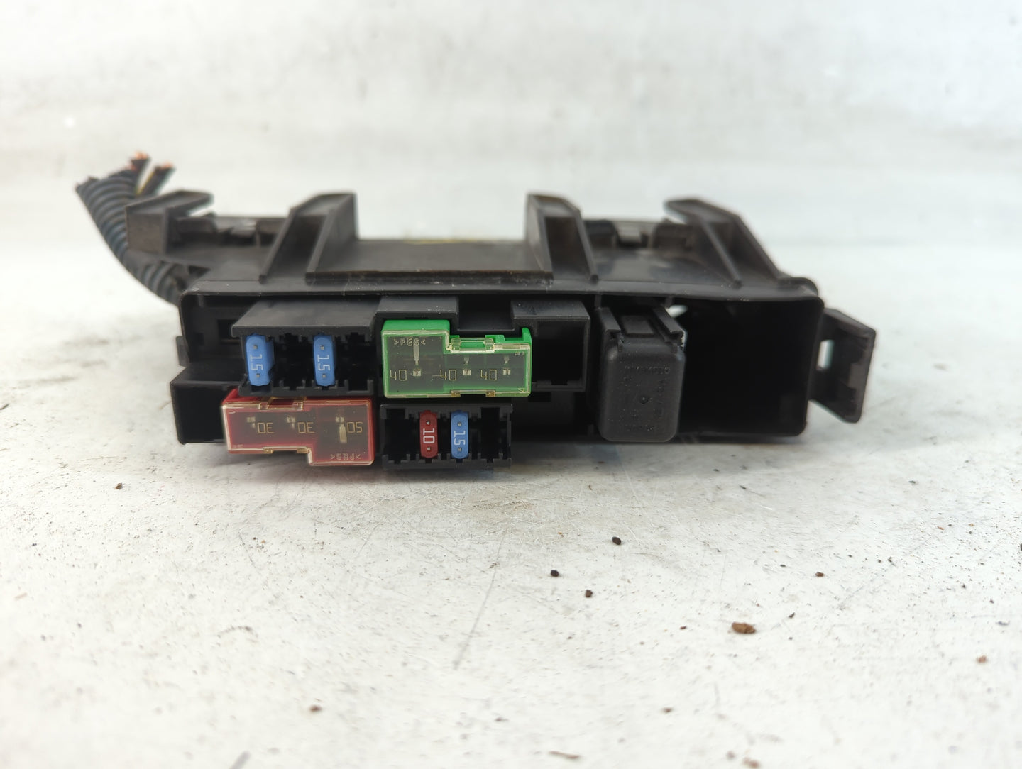 2002-2006 Nissan Altima Fusebox Fuse Box Panel Relay Module P/N:24382 8J010 Fits Fits 2002 2003 2004 2005 2006 OEM Used Auto