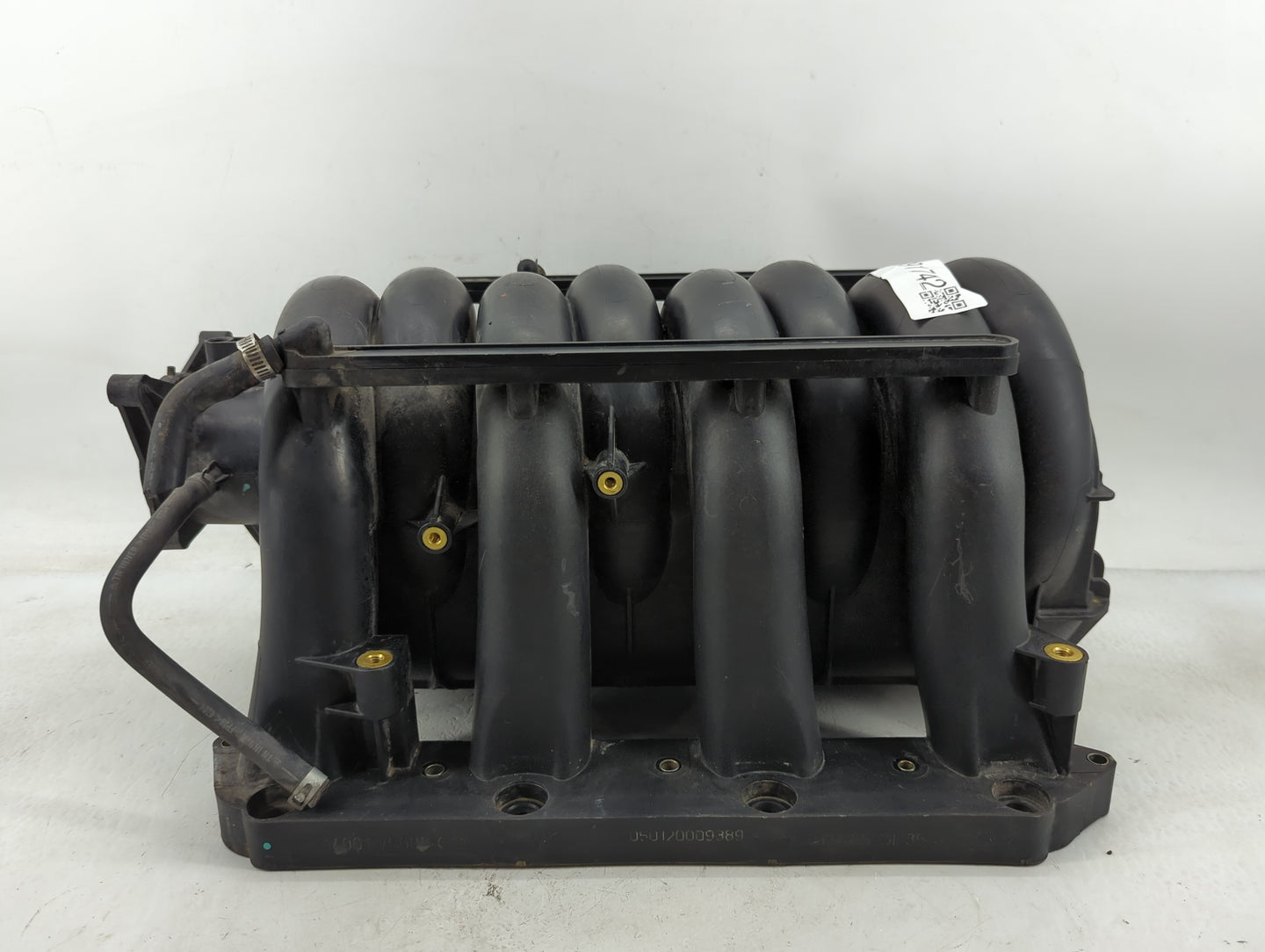 2005-2006 Nissan Armada Air Intake Manifold P/N:050120009389 14001 7S000-C1 Fits Fits 2004 2005 2006 OEM Used Auto Parts - O