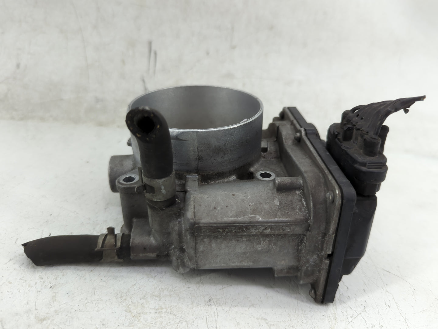 2005-2012 Nissan Armada Throttle Body P/N:16119-7S000 Fits Fits 2004 2005 2006 2007 2008 2009 2010 2011 2012 2013 2014 OEM U