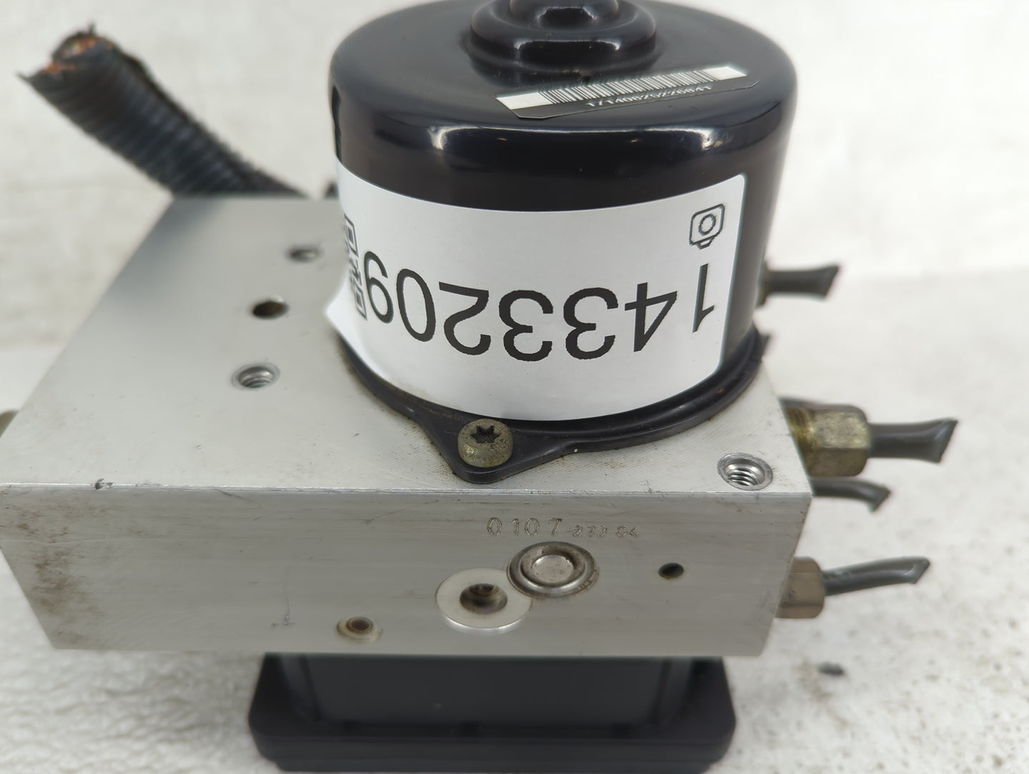 2005 Nissan Armada ABS Pump Control Module Replacement Fits OEM Used Auto Parts - Oemusedautoparts1.com