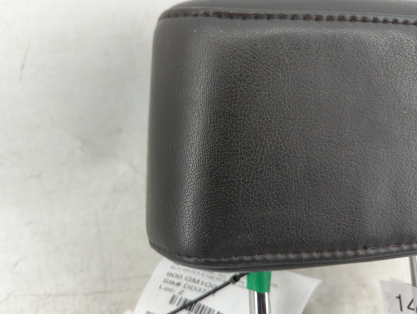 2005-2007 Nissan Armada Headrest Head Rest Front Driver Seat Black - Oemusedautoparts1.com